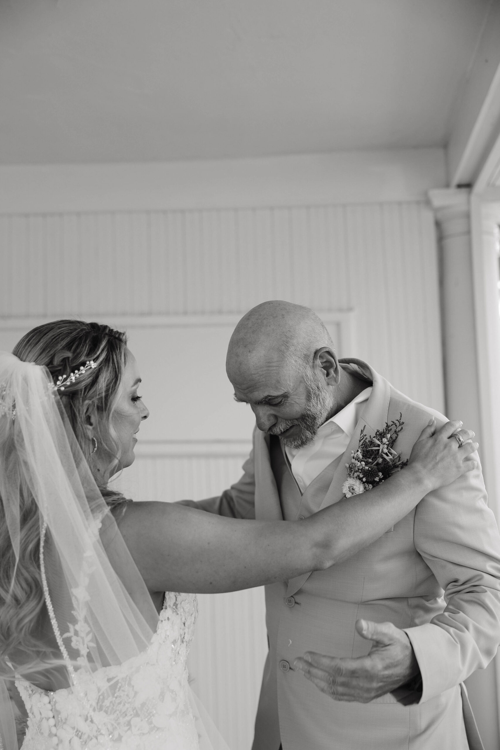 dad's reaction to seeing his daughter bride 