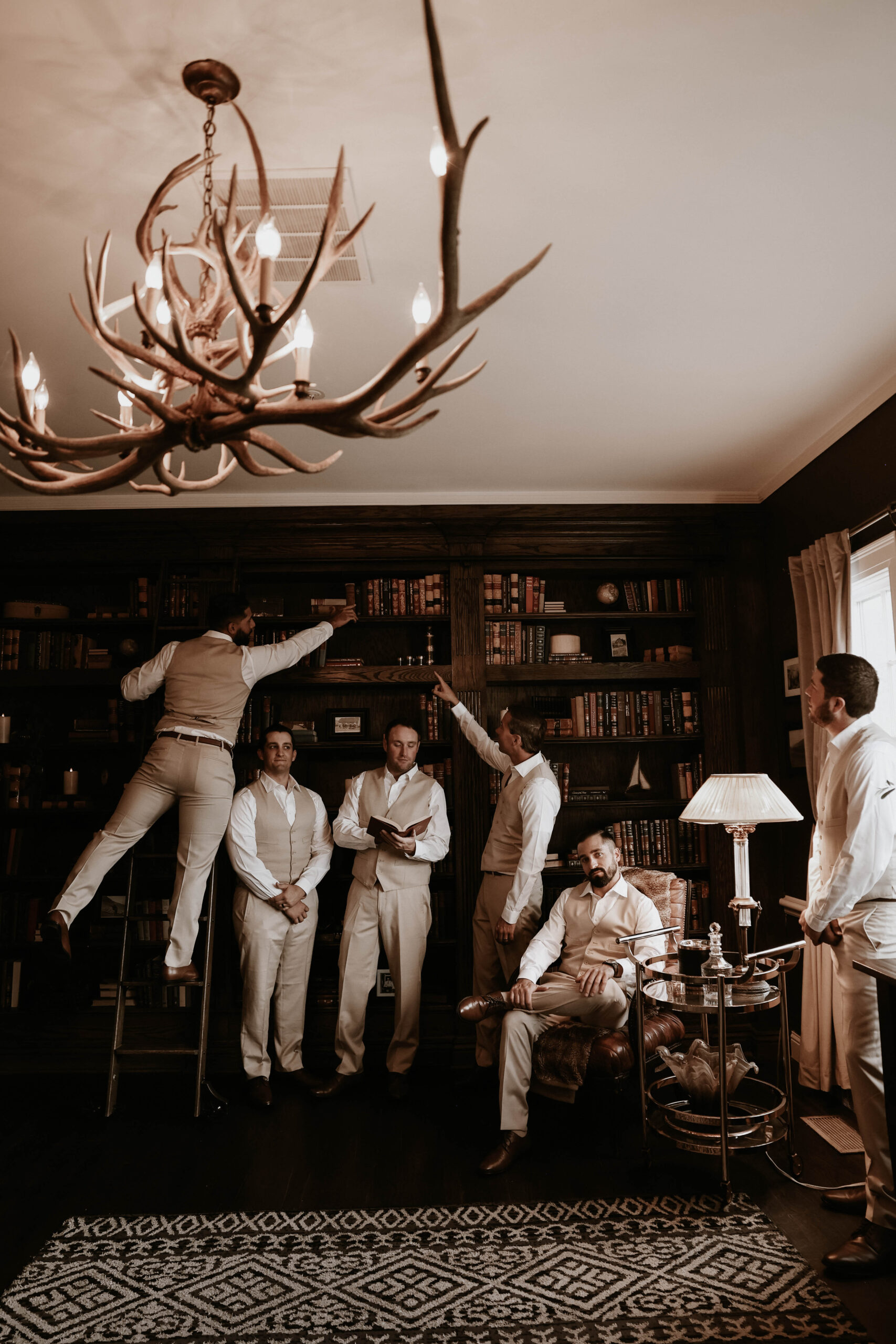 groom and groomsmen portrait 