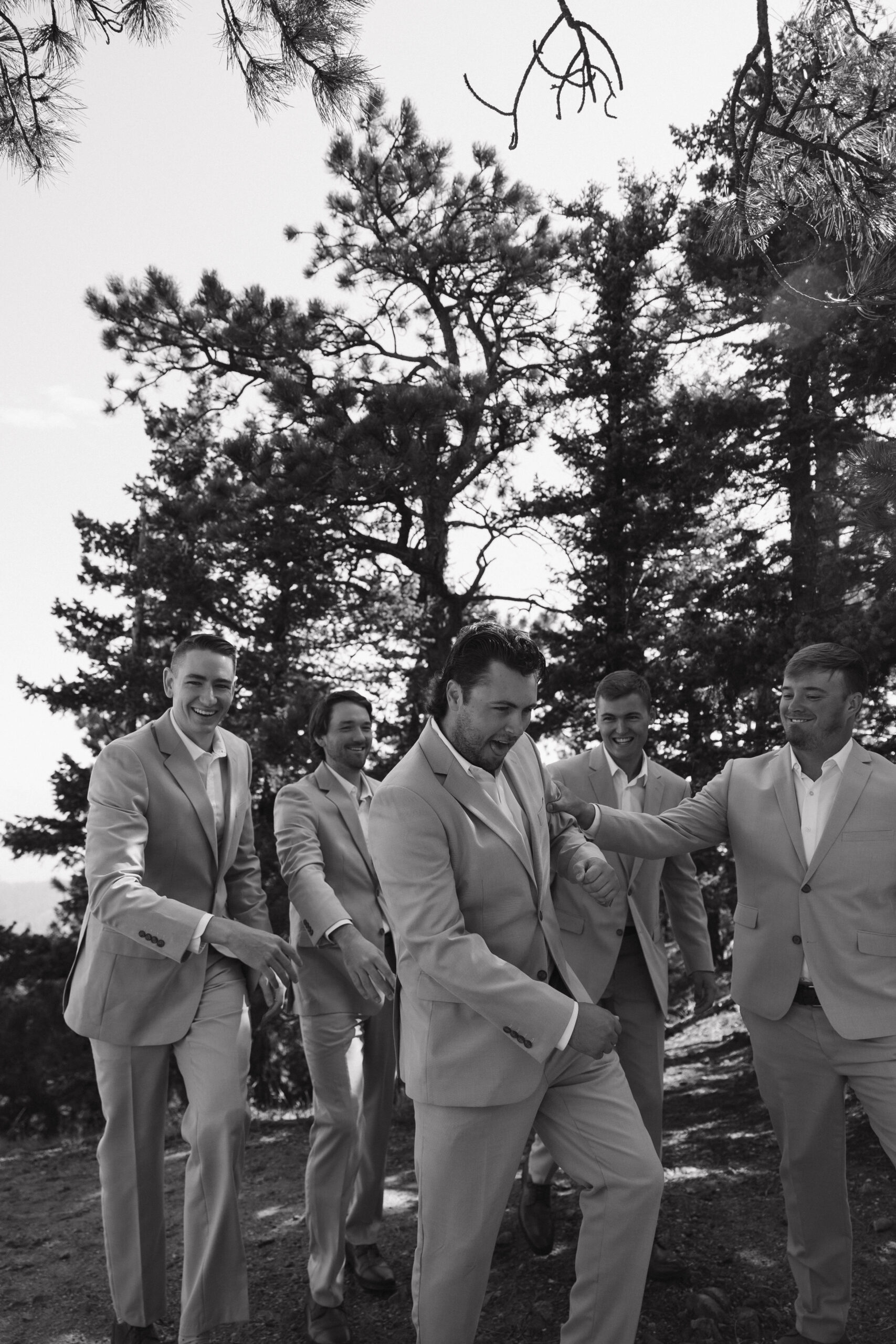 groom and groomsmen portraits 