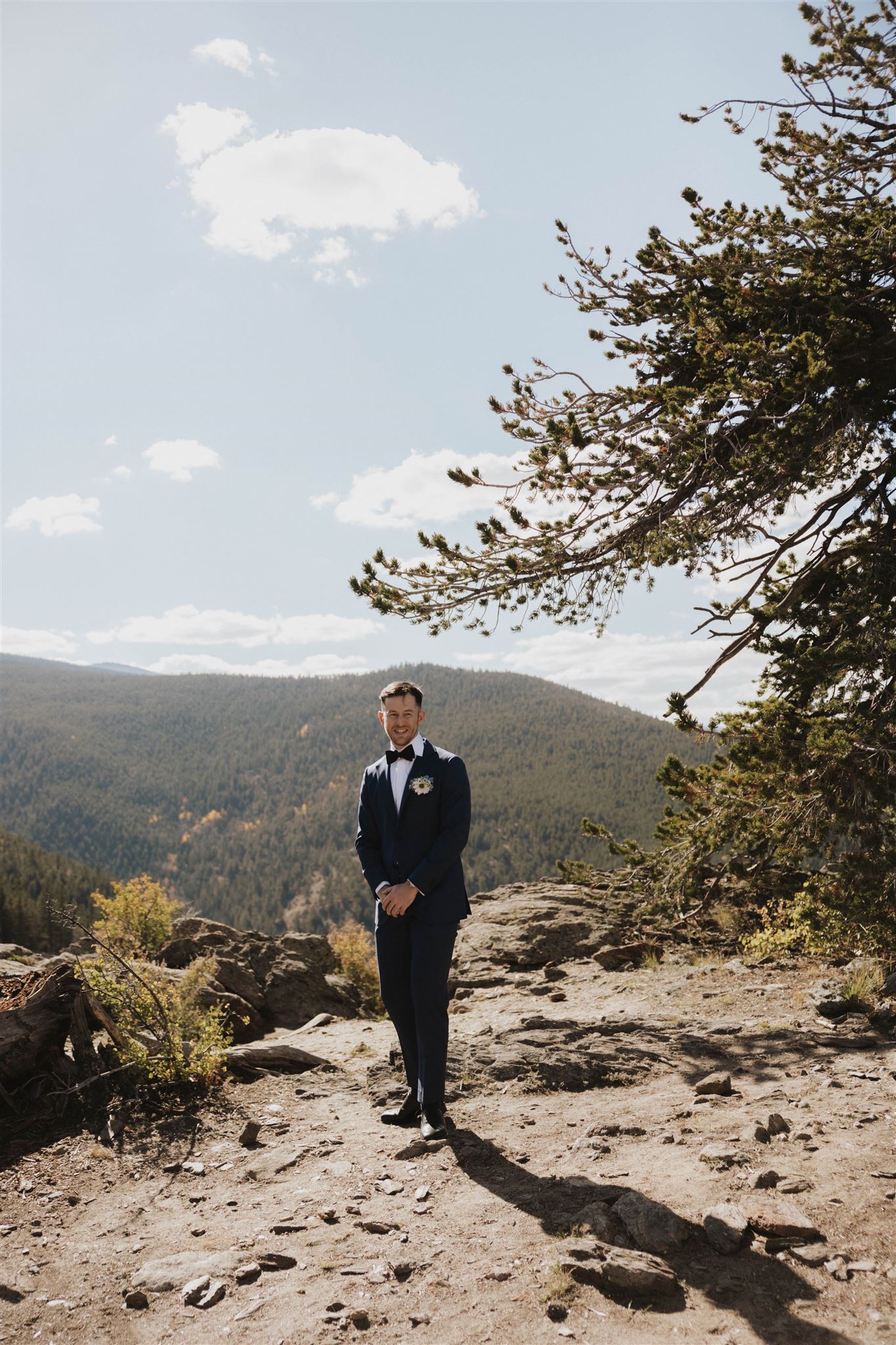 groom 's reaction as he sees the bride for the first time 